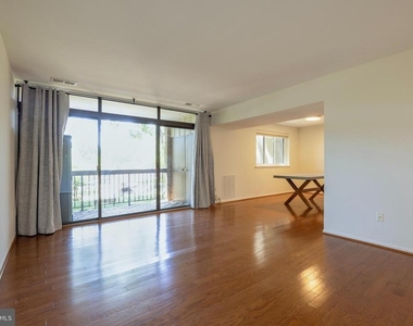 1643 Parkcrest Circle - Photo Thumbnail 10