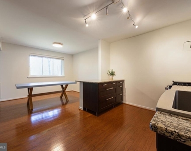 1643 Parkcrest Circle - Photo Thumbnail 20