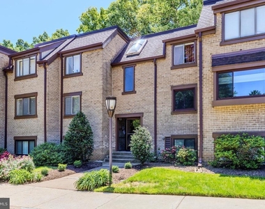 1643 Parkcrest Circle - Photo Thumbnail 23