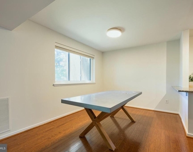 1643 Parkcrest Circle - Photo Thumbnail 21