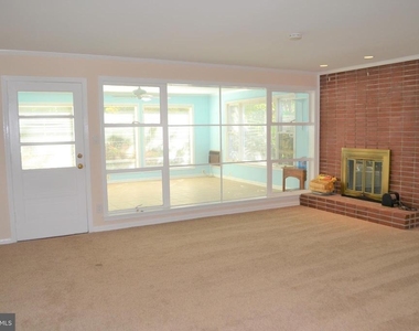 3809 Whispering Lane - Photo Thumbnail 7
