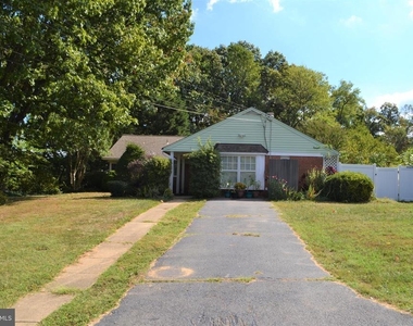 3809 Whispering Lane - Photo Thumbnail 44