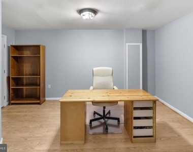 5818 Oak Ladder Court - Photo Thumbnail 7