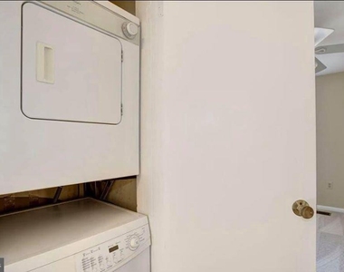 13817 Cabernet Court - Photo Thumbnail 12