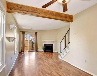 13817 Cabernet Court - Photo Thumbnail 3