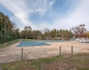 13817 Cabernet Court - Photo Thumbnail 15