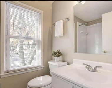 13817 Cabernet Court - Photo Thumbnail 11