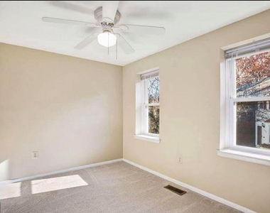13817 Cabernet Court - Photo Thumbnail 10