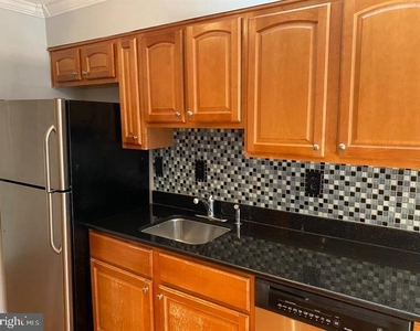 3336 Spring Lane - Photo Thumbnail 4