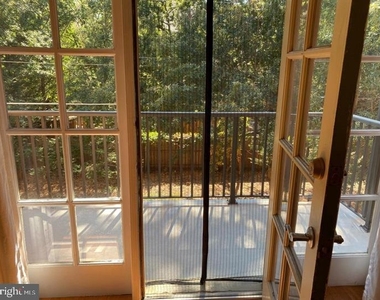 3336 Spring Lane - Photo Thumbnail 8