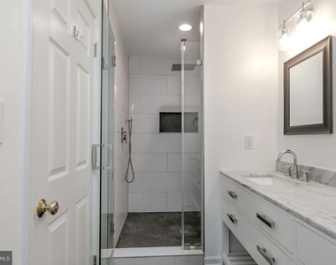 8207 Cedar Landing Court - Photo Thumbnail 26