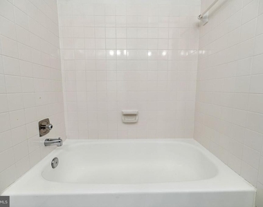 8207 Cedar Landing Court - Photo Thumbnail 33