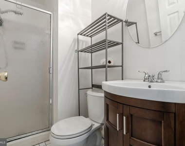 8207 Cedar Landing Court - Photo Thumbnail 39