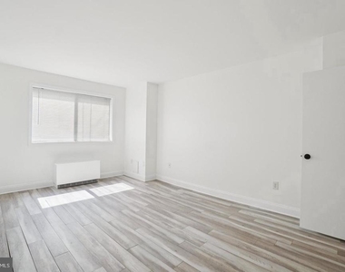 2059 Huntington Avenue - Photo Thumbnail 19