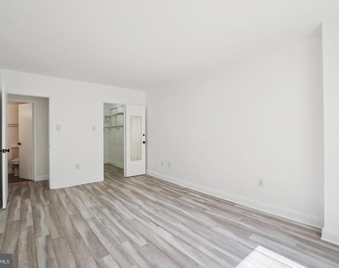 2059 Huntington Avenue - Photo Thumbnail 23