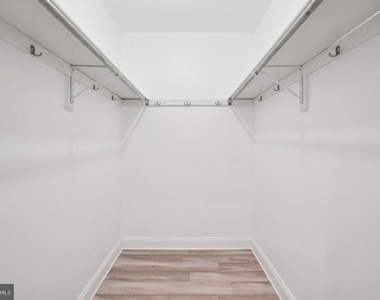 2059 Huntington Avenue - Photo Thumbnail 20