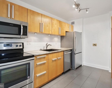 2059 Huntington Avenue - Photo Thumbnail 12