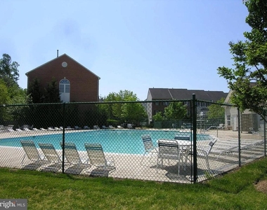6380 Michael Robert Drive - Photo Thumbnail 16
