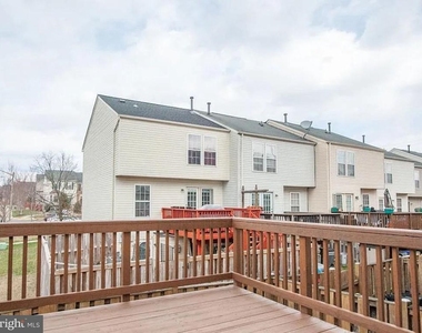 6380 Michael Robert Drive - Photo Thumbnail 3
