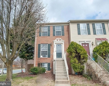 6380 Michael Robert Drive - Photo Thumbnail 5