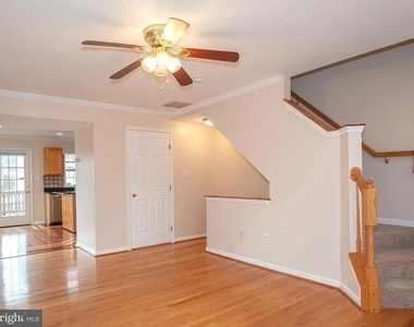 6380 Michael Robert Drive - Photo Thumbnail 10