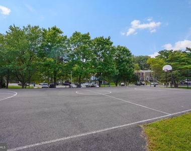 6351 Rockshire Street - Photo Thumbnail 31