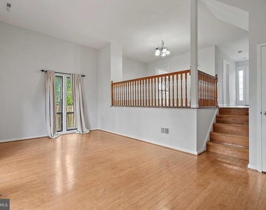 6351 Rockshire Street - Photo Thumbnail 4