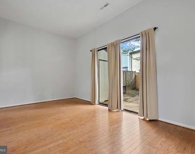 6351 Rockshire Street - Photo Thumbnail 8