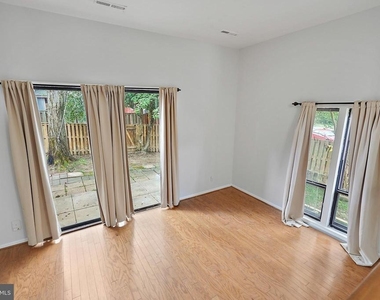 6351 Rockshire Street - Photo Thumbnail 6