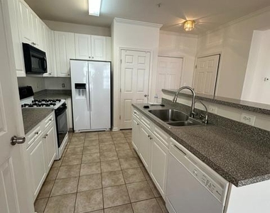 2664 Manhattan Place - Photo Thumbnail 20