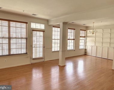 2664 Manhattan Place - Photo Thumbnail 1