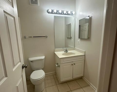 2664 Manhattan Place - Photo Thumbnail 17