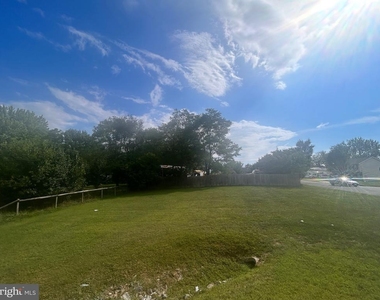 140 Lexington Court - Photo Thumbnail 1