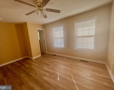 140 Lexington Court - Photo Thumbnail 11