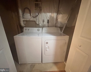 140 Lexington Court - Photo Thumbnail 18
