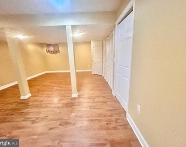 140 Lexington Court - Photo Thumbnail 16