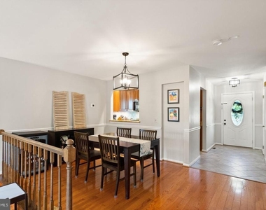 711 Acorn Court - Photo Thumbnail 6