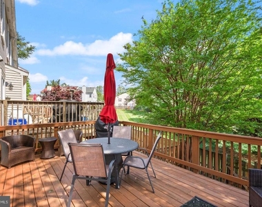711 Acorn Court - Photo Thumbnail 21