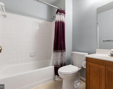 711 Acorn Court - Photo Thumbnail 14
