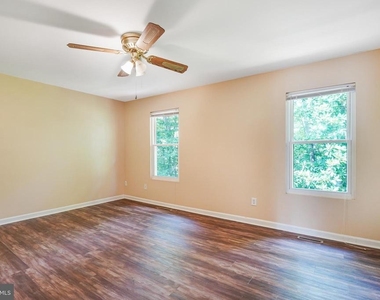 128 Kings Mill Drive - Photo Thumbnail 15