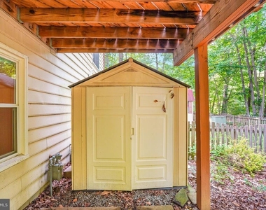 128 Kings Mill Drive - Photo Thumbnail 24