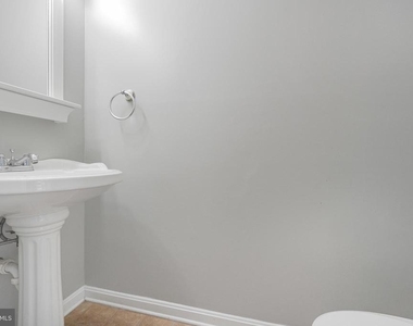 128 Kings Mill Drive - Photo Thumbnail 10