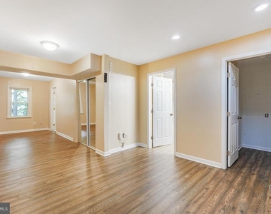 128 Kings Mill Drive - Photo Thumbnail 19