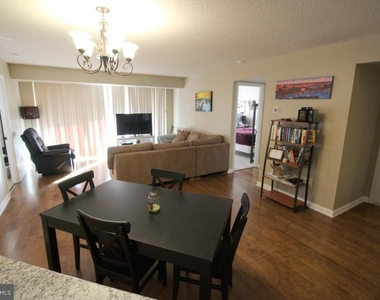 1200 Braddock Place - Photo Thumbnail 5