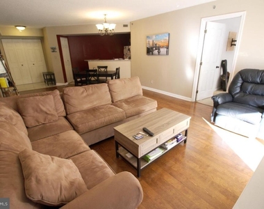 1200 Braddock Place - Photo Thumbnail 9