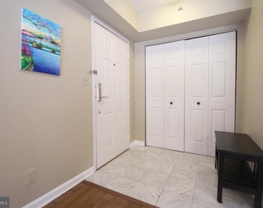 1200 Braddock Place - Photo Thumbnail 2