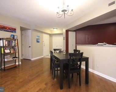 1200 Braddock Place - Photo Thumbnail 3