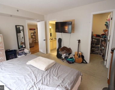 1200 Braddock Place - Photo Thumbnail 12