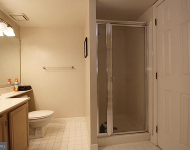 1200 Braddock Place - Photo Thumbnail 18