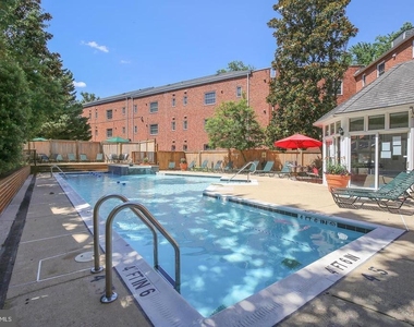 1630 W Abingdon Drive - Photo Thumbnail 23